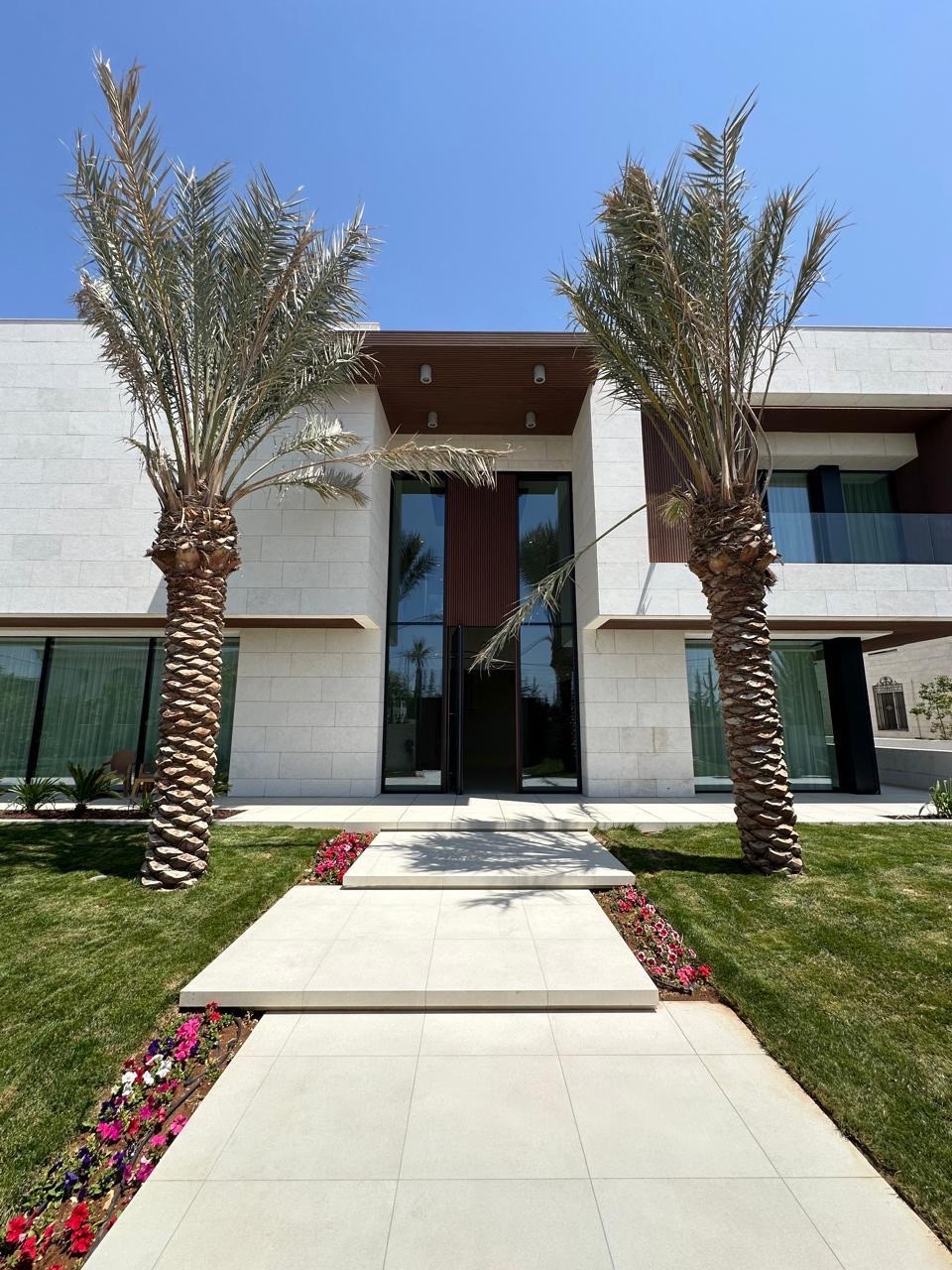 PHOTO 2025 06 09 12 57 24 Grande